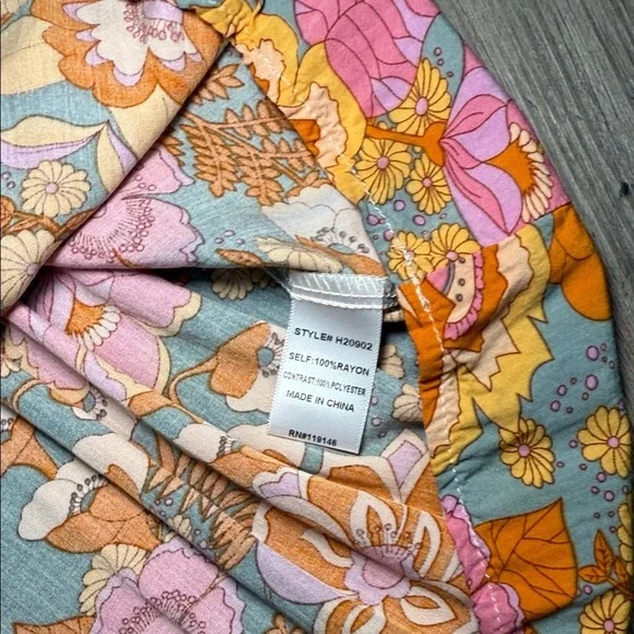 JODIFL retro Floral Blouse with Lace Trim - Picture 4 of 6